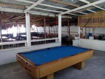 Gumleaves Hotel And Restaurant Olongapo Exterior foto